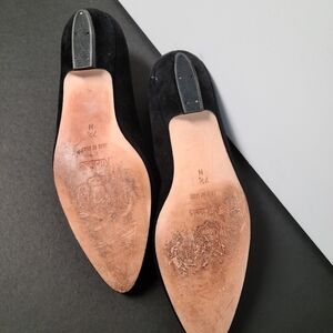 Womans flat dress shoe